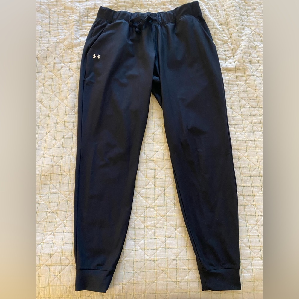 Under armour women’s jogger size medium